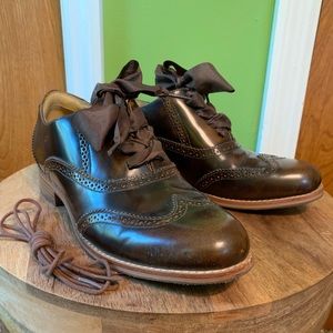 Sebago Wingtip Brogue Shoes in Glossy Brown